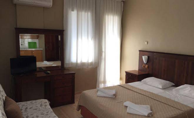 Cicek Apart Hotel Çeşme Esterno foto
